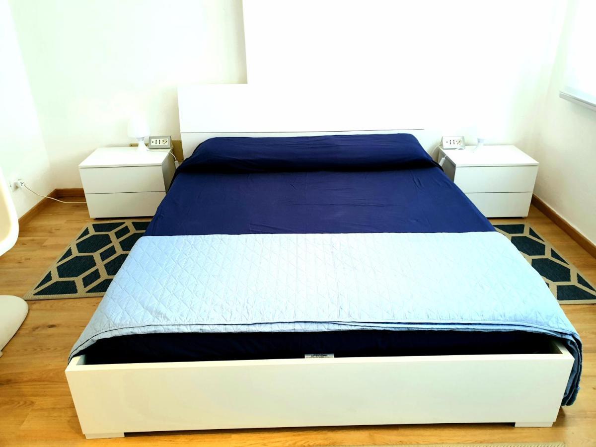 Central City Rooms Олбия Екстериор снимка