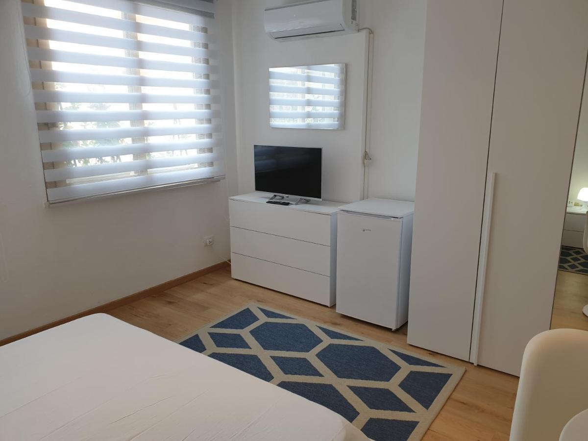 Central City Rooms Олбия Екстериор снимка