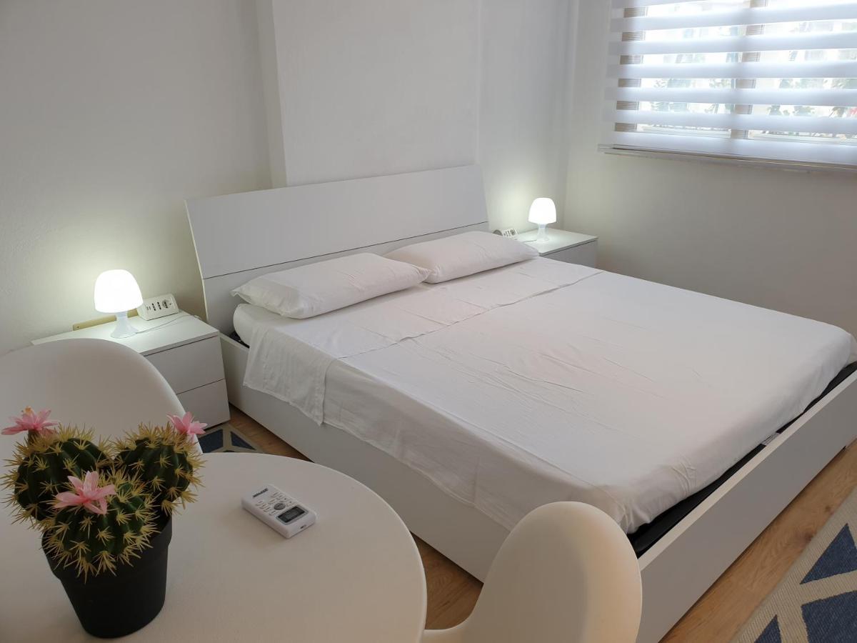 Central City Rooms Олбия Екстериор снимка