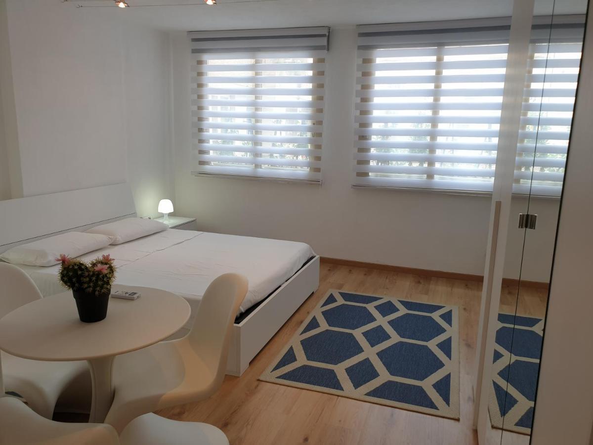 Central City Rooms Олбия Екстериор снимка